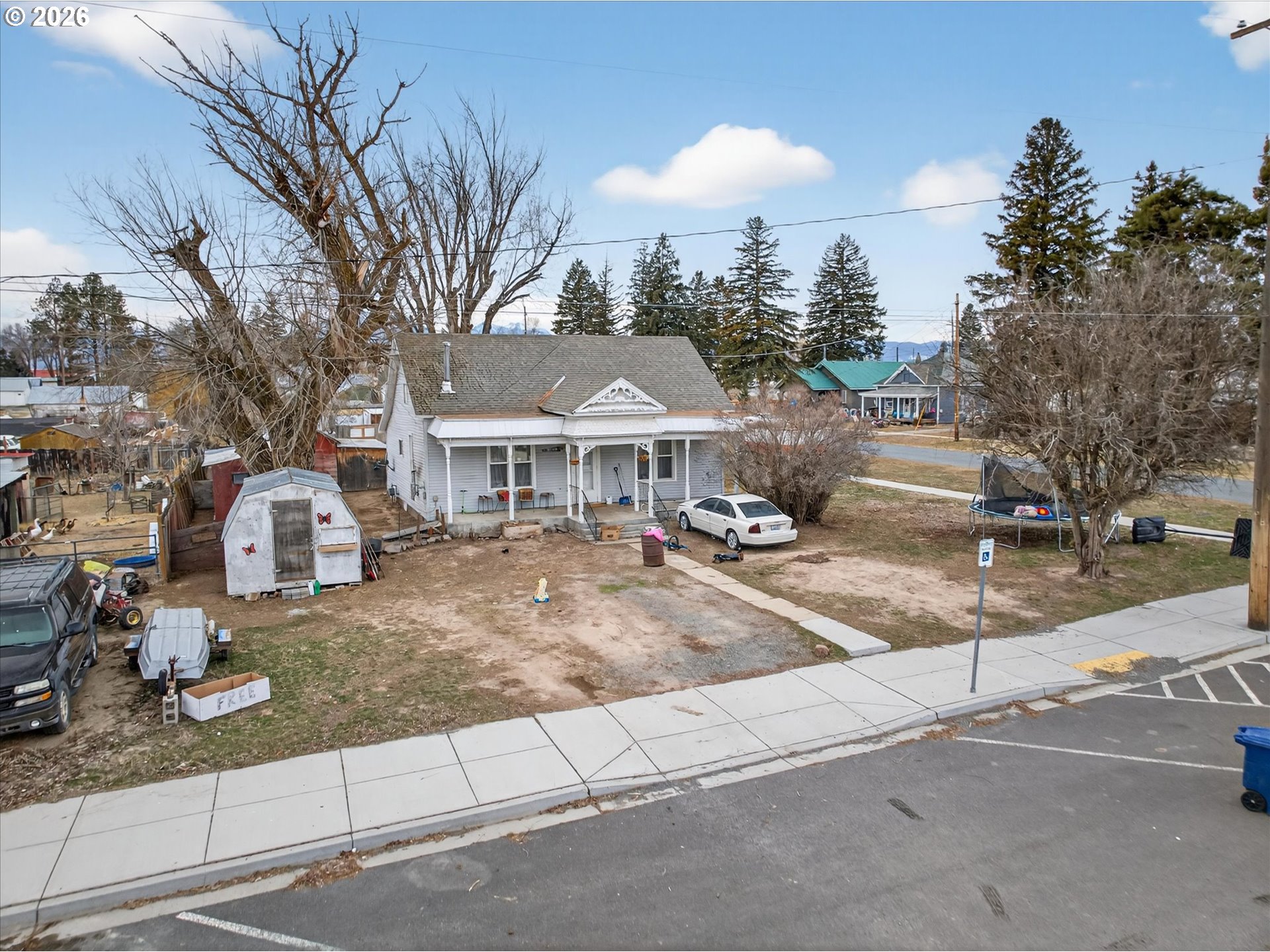 295 E Street North Powder, OR 97867 - Photo 10 of 12 a front view of a house with a yard