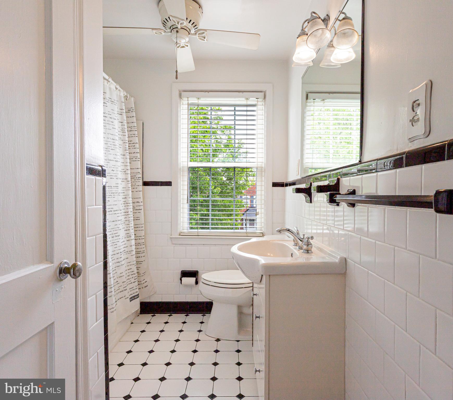 8426 Pleasant Plains Road Towson, MD 21286 - Photo 16 of 25 Upper 1 - Updated Full bathroom with tub & shower