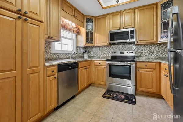 $310,000 | 391A Orrington Lane, Unit C, Monroe Township, NJ 08831