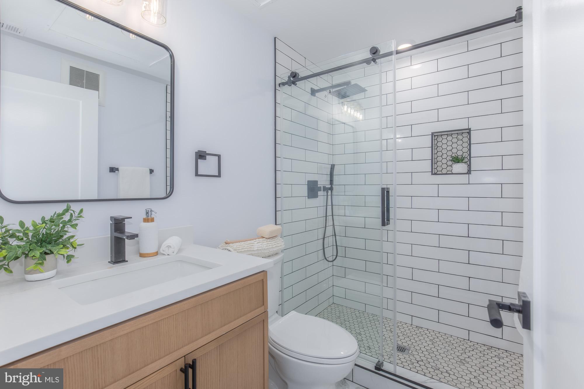 1012 17th Place Northeast, Unit FOUR Washington, DC 20002 - Photo 10 of 13