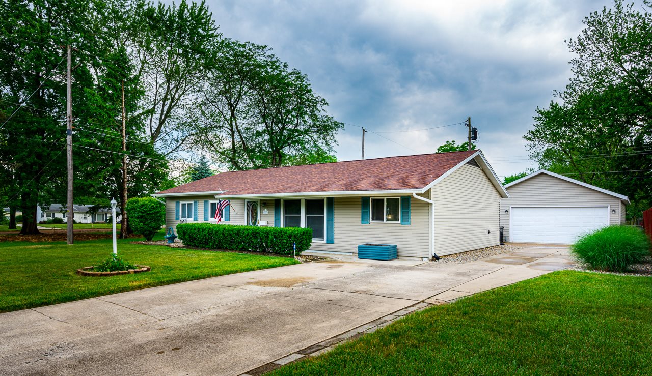 1613 Lower Huntington Road Fort Wayne, IN 46819 - Photo 3 of 35