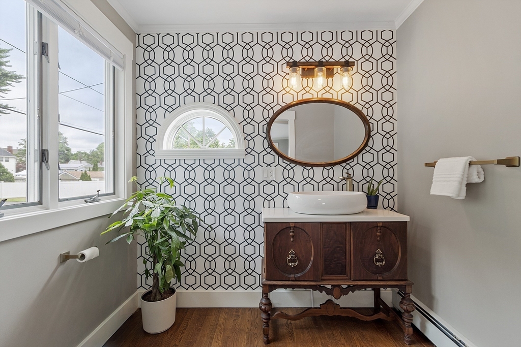 39 Grant Road Malden, MA 02148 - Photo 6 of 42 Gallery Image 6