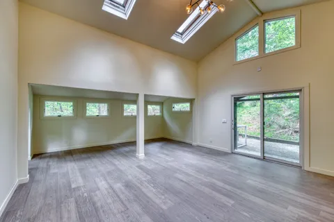 $2,650,000 | 12 Deep View Court, Wainscott, NY 11937