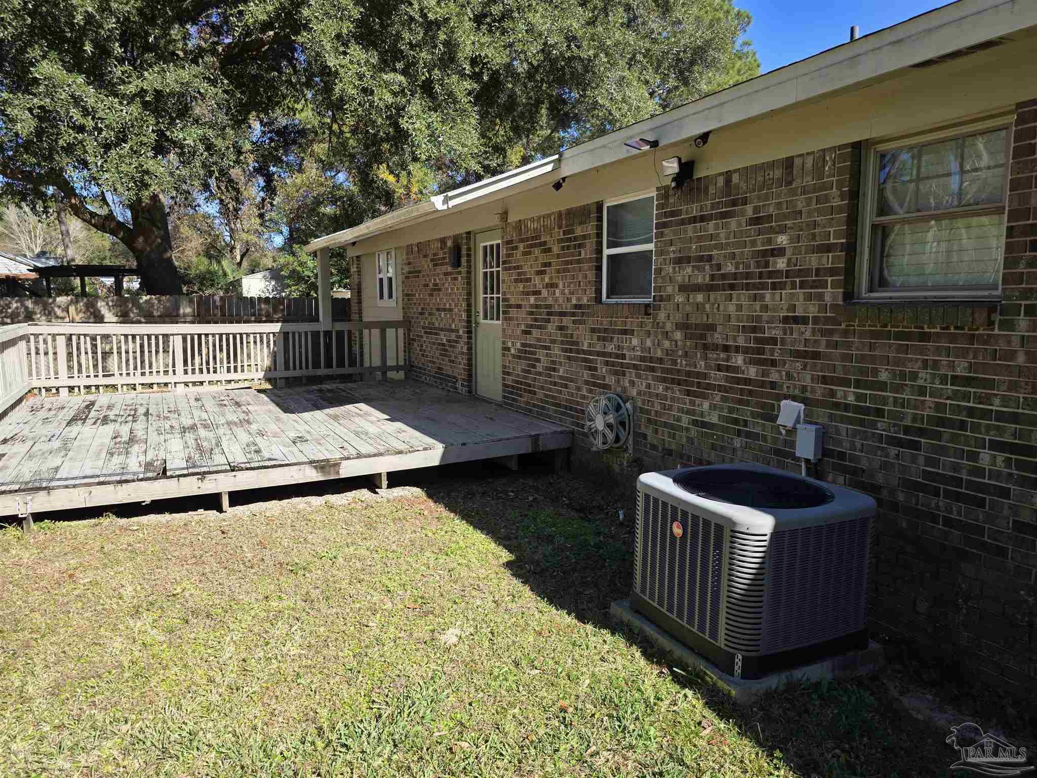 6207 Wyndotte Road Pensacola, FL 32526 - Photo 4 of 18