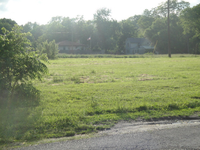 1607 Maple Road Joliet, IL 60432 - Photo 11 of 12 a view of a field with an outdoor space