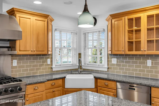 $7,250 | 20 Rosalie Avenue, Rumson, NJ 07760