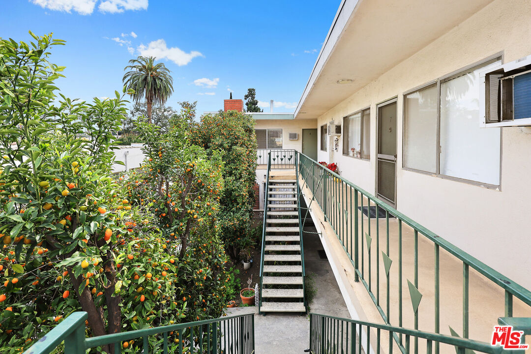 2233 Addison Way Los Angeles, CA 90041 - Photo 5 of 20