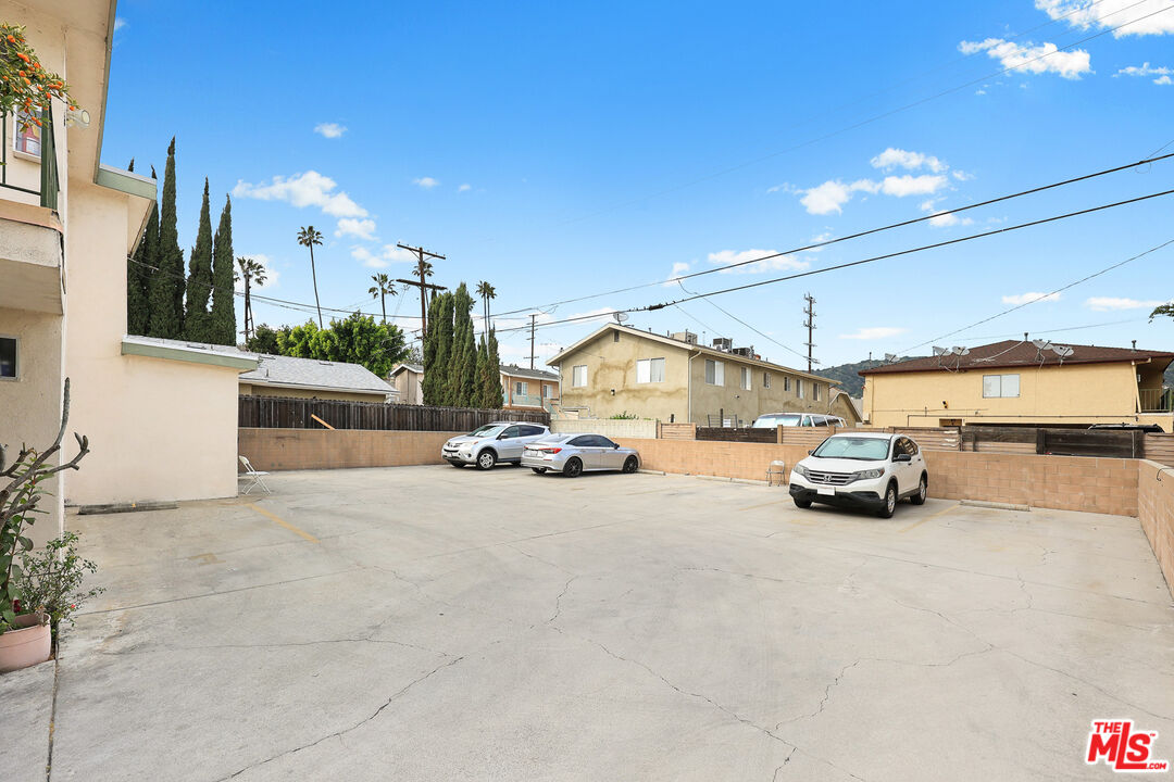 2233 Addison Way Los Angeles, CA 90041 - Photo 7 of 20