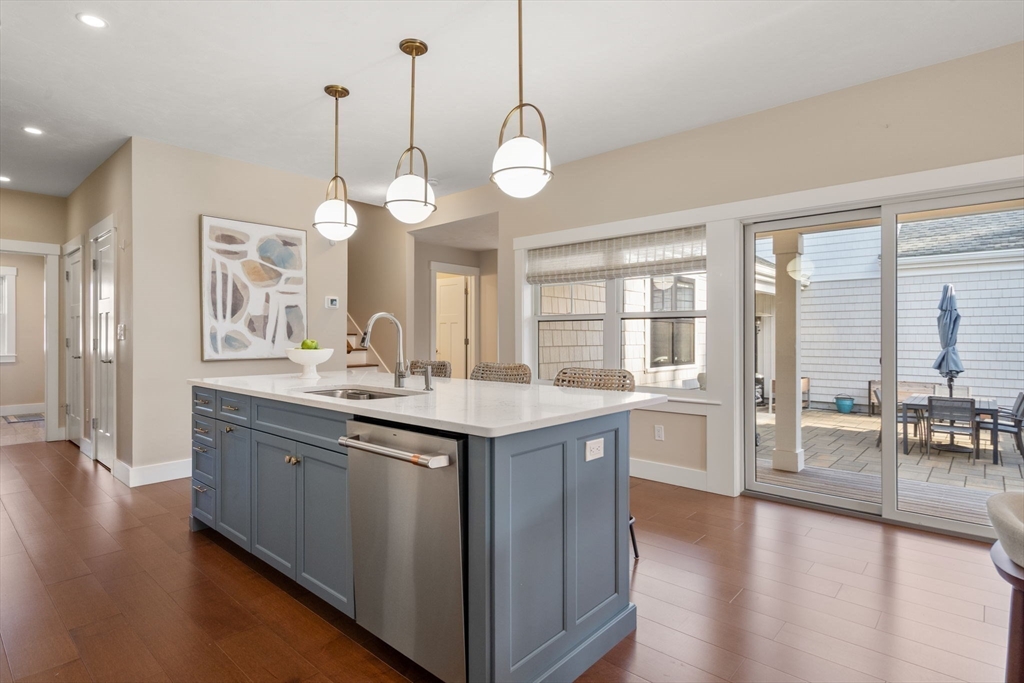 68 Abbey Road, Unit 68 Westwood, MA 02090 - Photo 4 of 28