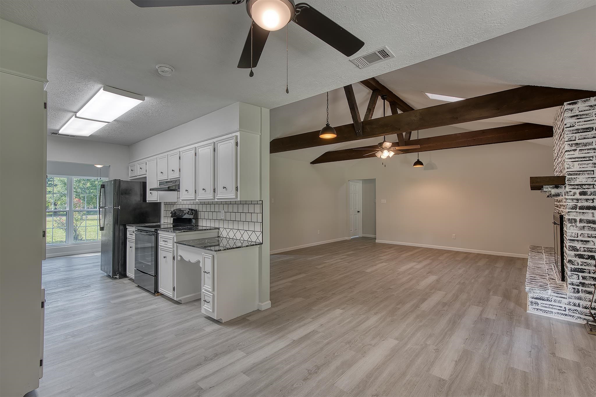 5824 Reeves Drive Silsbee, TX 77656 - Photo 17 of 46