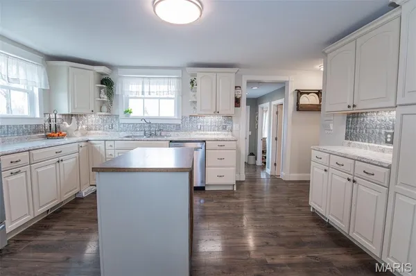 $799,000 | 9081 West Red Oak Road, Rosebud, MO 63091