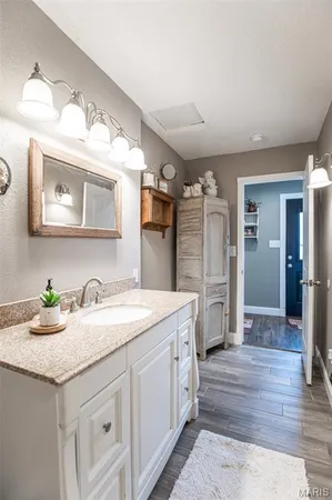 $799,000 | 9081 West Red Oak Road, Rosebud, MO 63091