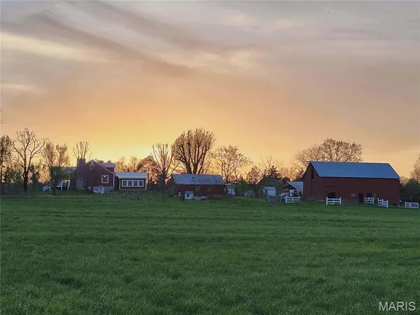 $799,000 | 9081 West Red Oak Road, Rosebud, MO 63091