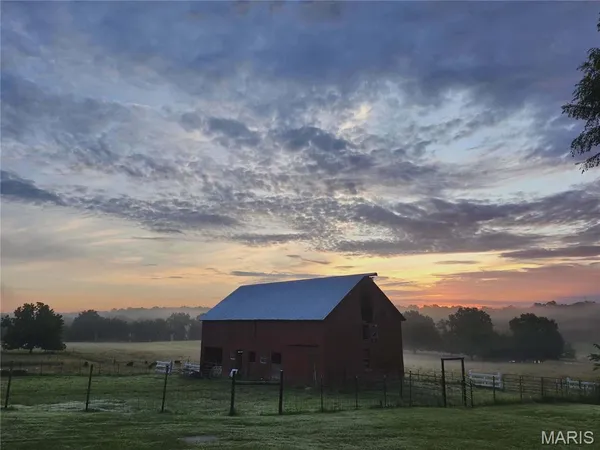 $799,000 | 9081 West Red Oak Road, Rosebud, MO 63091