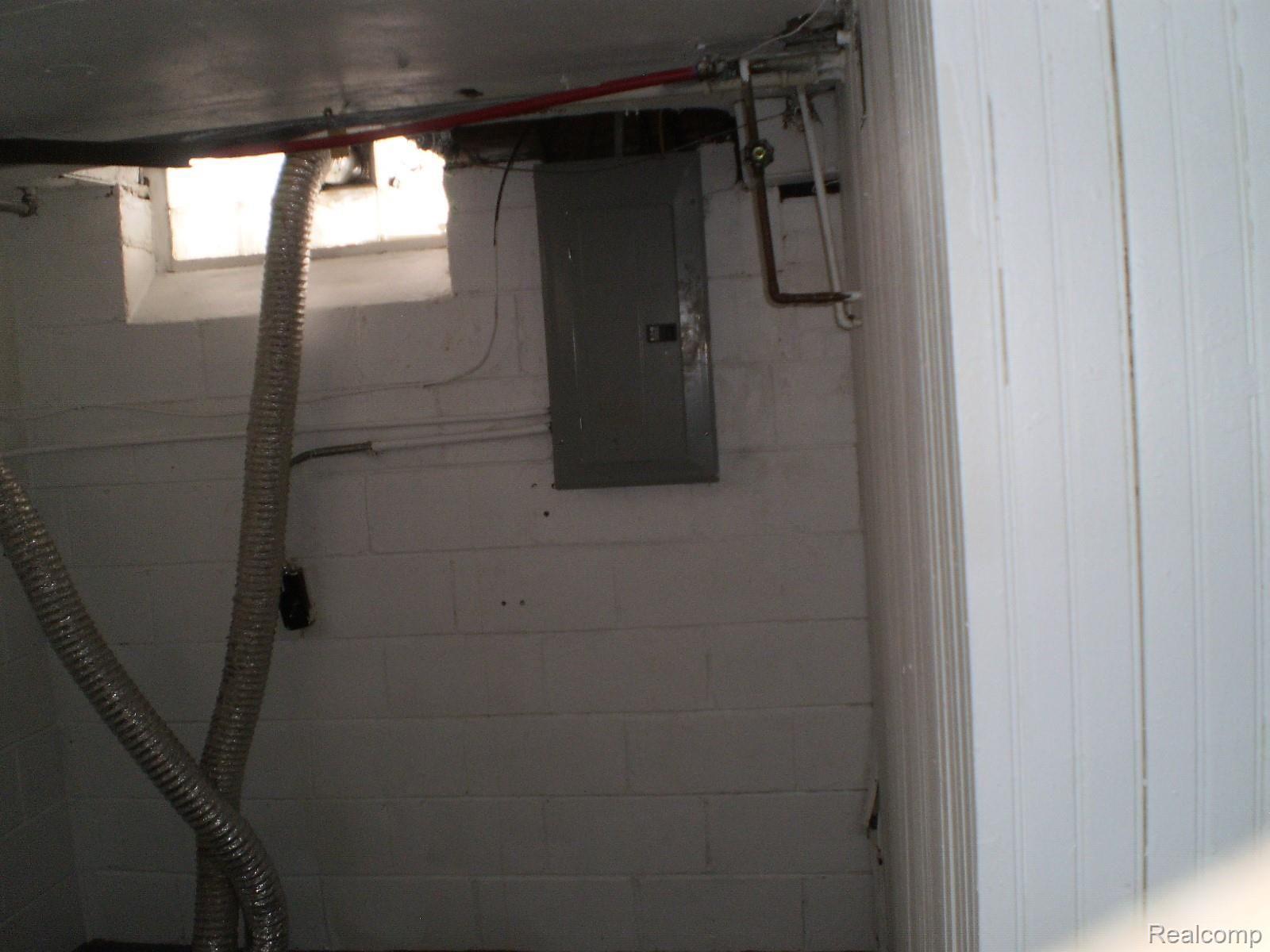 14351 Rutland Street Detroit, MI 48227 - Photo 14 of 24 P8011076.JPG