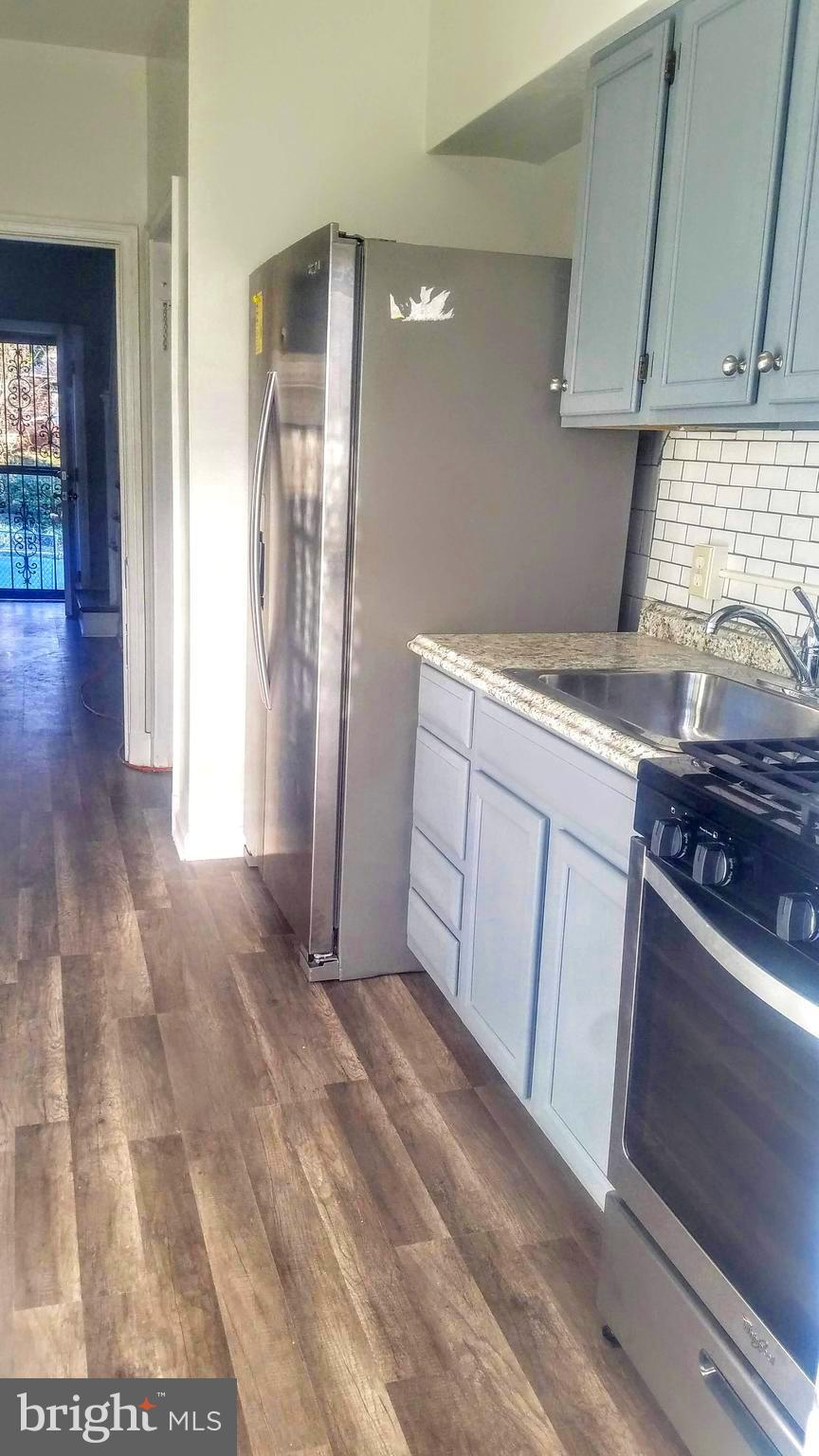 4106 Evans Chapel Road Baltimore, MD 21211 - Photo 4 of 14 Kitchen