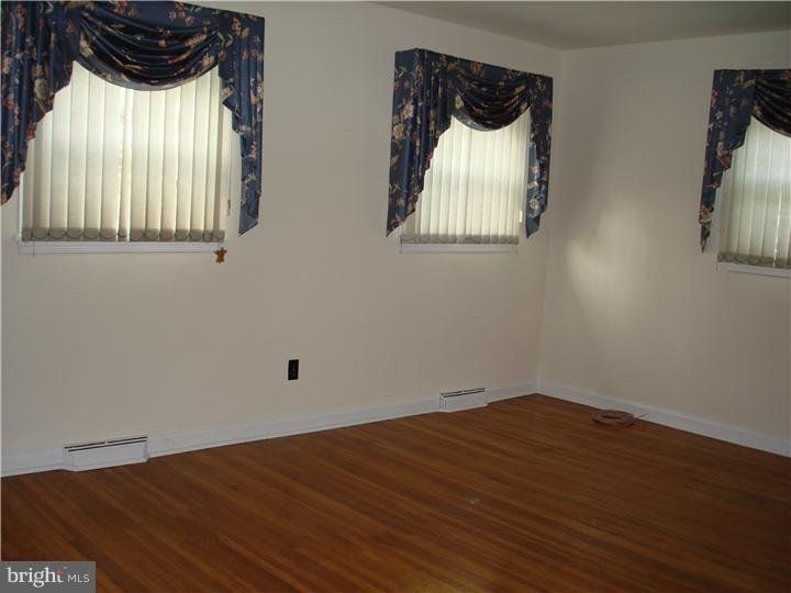 1599 Williams Road Abington, PA 19001 - Photo 16 of 20 Bedroom - Main