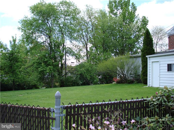 1599 Williams Road Abington, PA 19001 - Photo 18 of 20 Side Yard