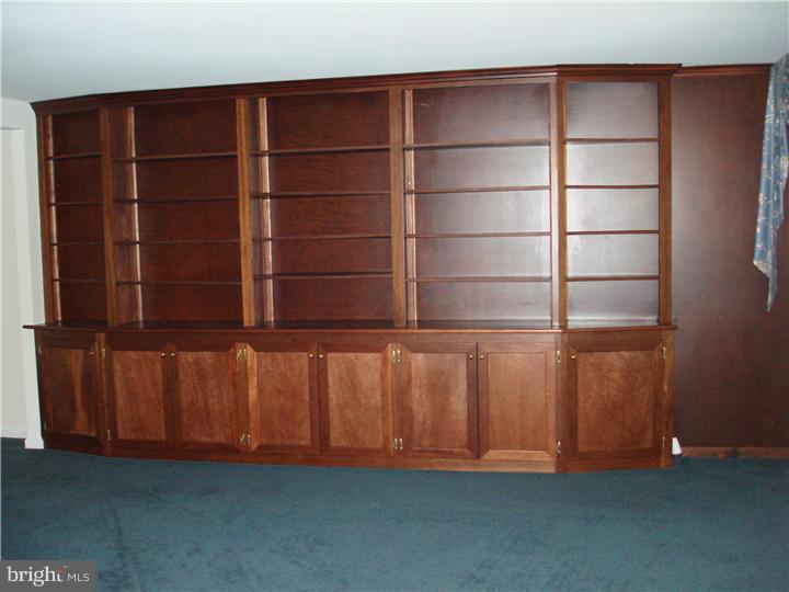 1599 Williams Road Abington, PA 19001 - Photo 6 of 20 Living Room