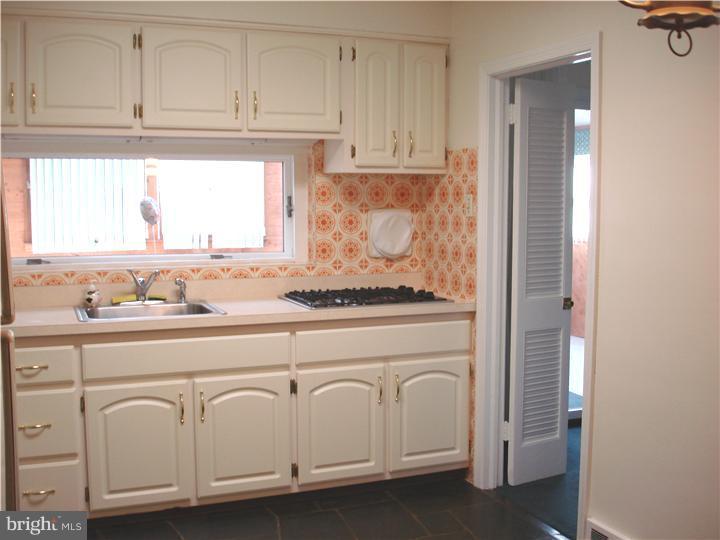 1599 Williams Road Abington, PA 19001 - Photo 9 of 20 Kitchen