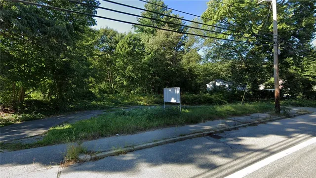$200,000 | 1003 Victory Highway, North Smithfield, RI 02896