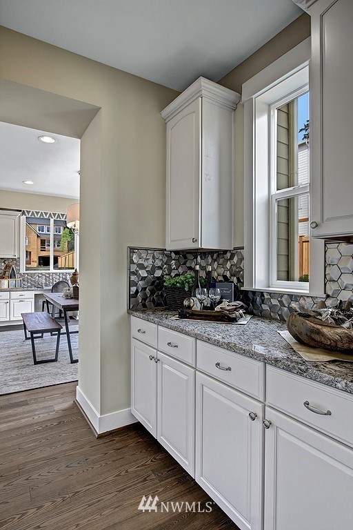 9910 Northeast 158th Street Bothell, WA 98011 - Photo 9 of 20 Gallery Image 9