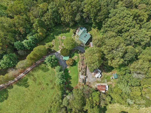 $599,900 | 237 Handsome Drive, Waynesville, NC 28785