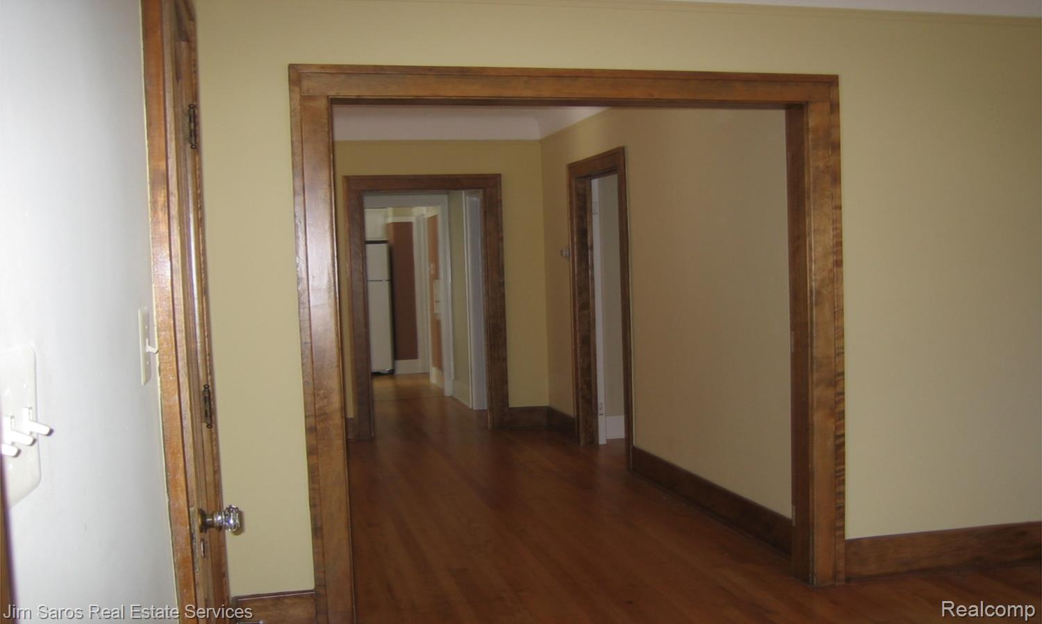 925-927 Nottingham Road Grosse Pointe, MI 48230 - Photo 17 of 23 Gallery Image 17