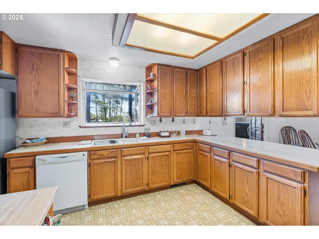 $575,000 | 96120 Cape Ferrelo Road, Brookings, OR 97415