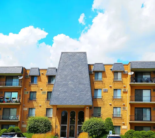 $160,000 | 931 Arquilla Drive, Unit 314, Glenwood, IL 60425