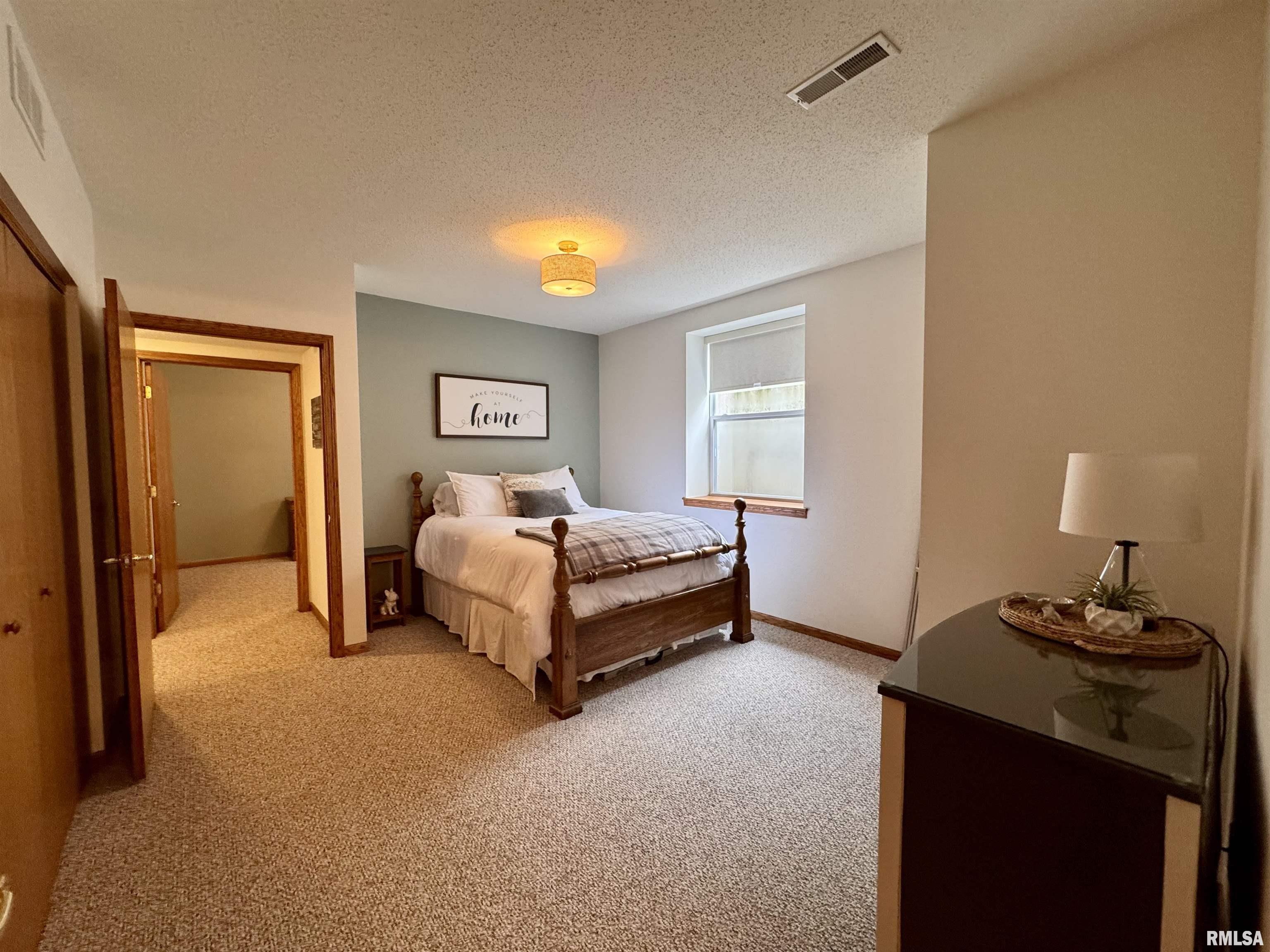 1123 Hawthorn Ridge Macomb, IL 61455 - Photo 27 of 34