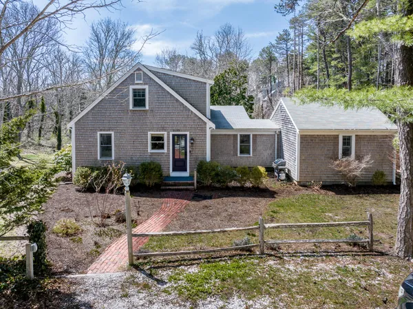 $999,000 | 2155 Old Kings Highway, Wellfleet, MA 02667