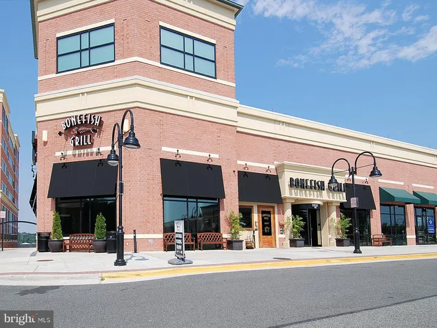 $3,299 | 6405 Castlefin Way, Alexandria, VA 22315