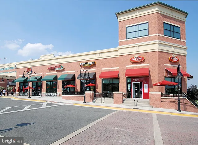 $3,299 | 6405 Castlefin Way, Alexandria, VA 22315