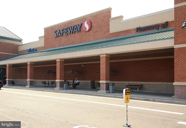 $3,299 | 6405 Castlefin Way, Alexandria, VA 22315