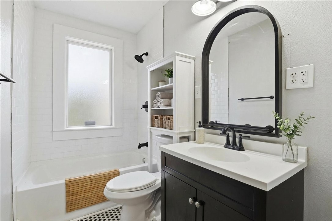 208 Cater Street Anderson, SC 29621 - Photo 14 of 36 Bath Virtually Staged