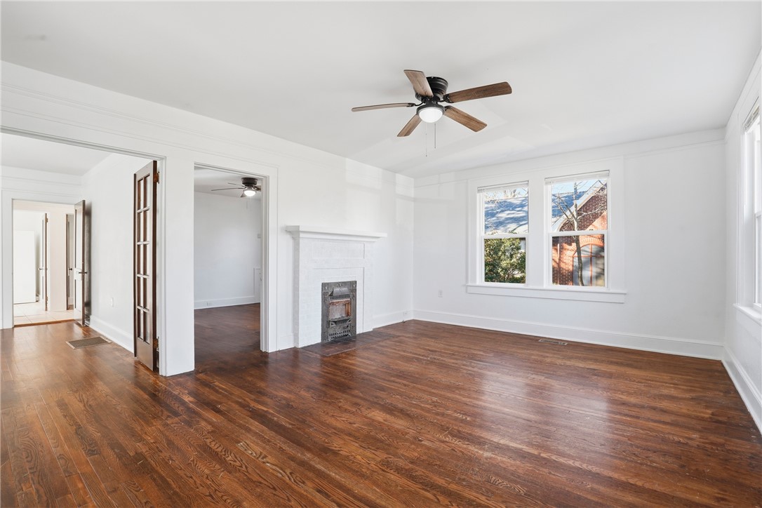 208 Cater Street Anderson, SC 29621 - Photo 6 of 36 Living Room