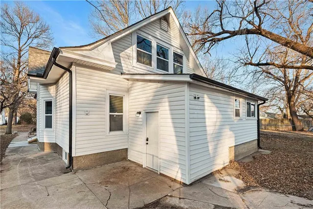 $374,950 | 419 Kearney Street, Manhattan, KS 66502