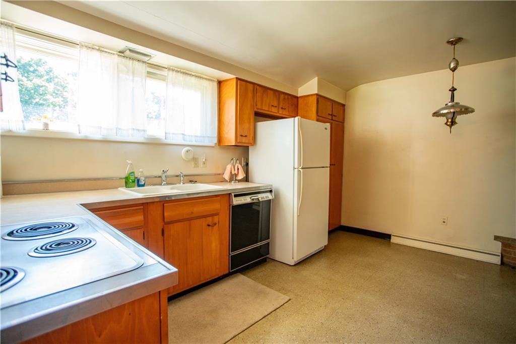 104 Appletree Drive Beaver, PA 15009 - Photo 5 of 44