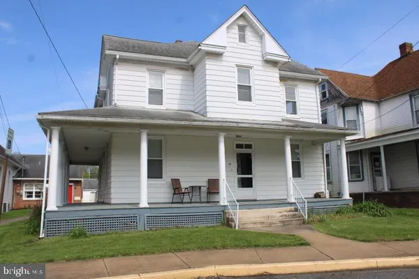 $1,675 | 59 Church Street, Seven Valleys, PA 17360