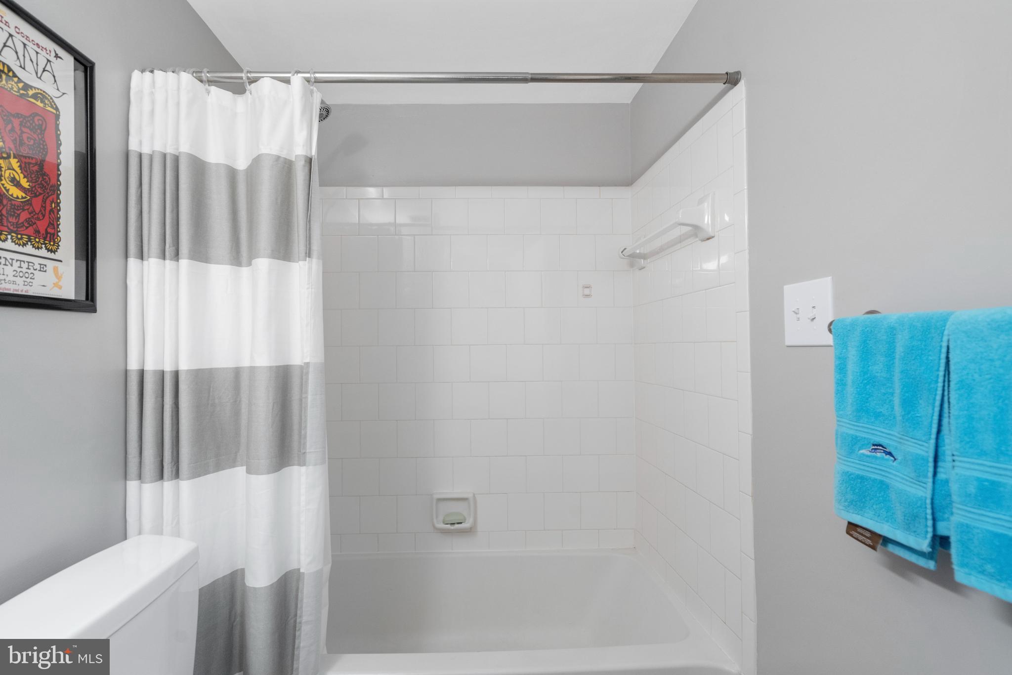 8019 Valley Manor Road, Unit 2B Owings Mills, MD 21117 - Photo 25 of 29 Full Bathroom with Tub/Shower Combo