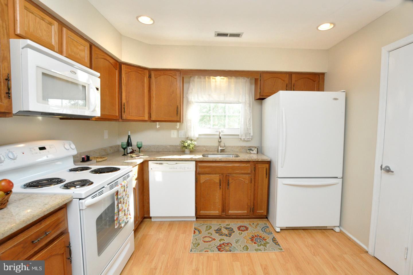 3 Avandale Court Mount Laurel, NJ 08054 - Photo 11 of 28 Kitchen