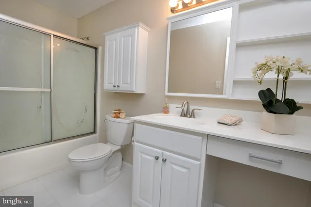 $390,000 | 3 Avandale Court, Mount Laurel, NJ 08054