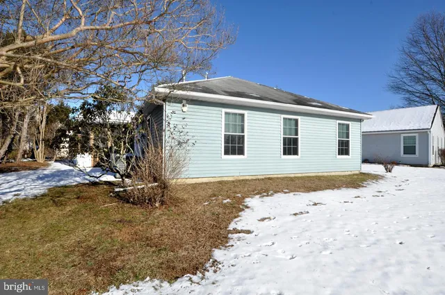 $390,000 | 3 Avandale Court, Mount Laurel, NJ 08054