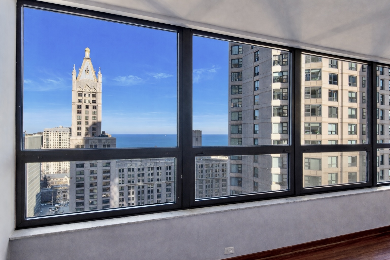 400 East Ohio Street, Unit 2902 Chicago, IL 60611 - Photo 6 of 34 a view of a balcony