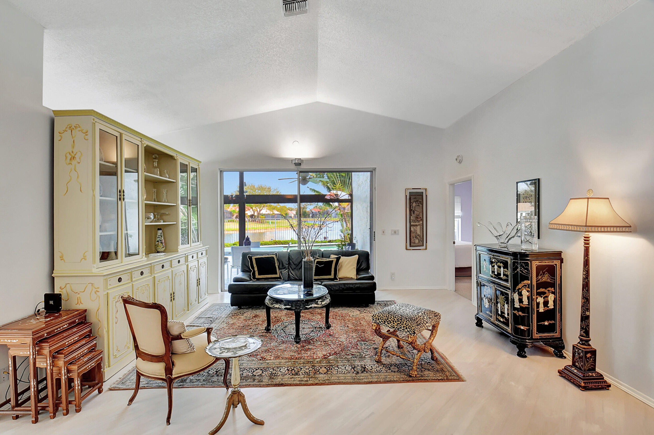 19900 Milan Terrace Boca Raton, FL 33434 - Photo 12 of 58 Living room
