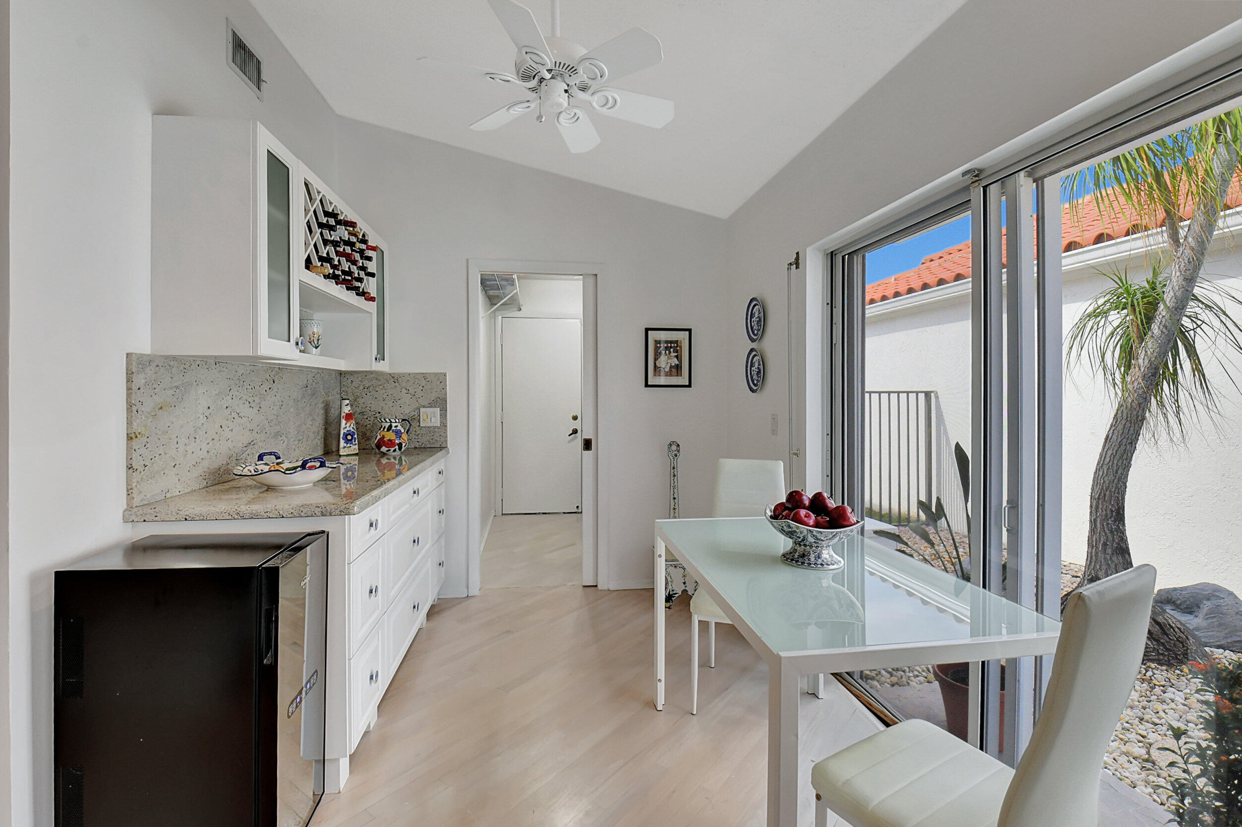 19900 Milan Terrace Boca Raton, FL 33434 - Photo 22 of 58 Breakfast area