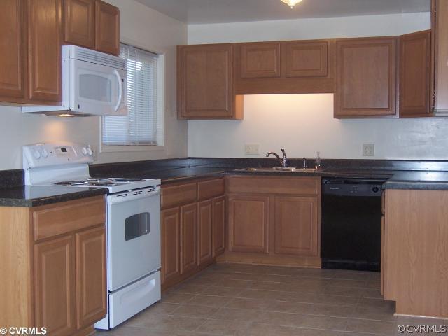 1304 Warfield Road Richmond, VA 23229 - Photo 4 of 12 Kitchen