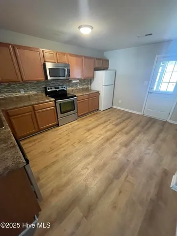 $1,600 | 407 Caldwell Loop, Jacksonville, NC 28546