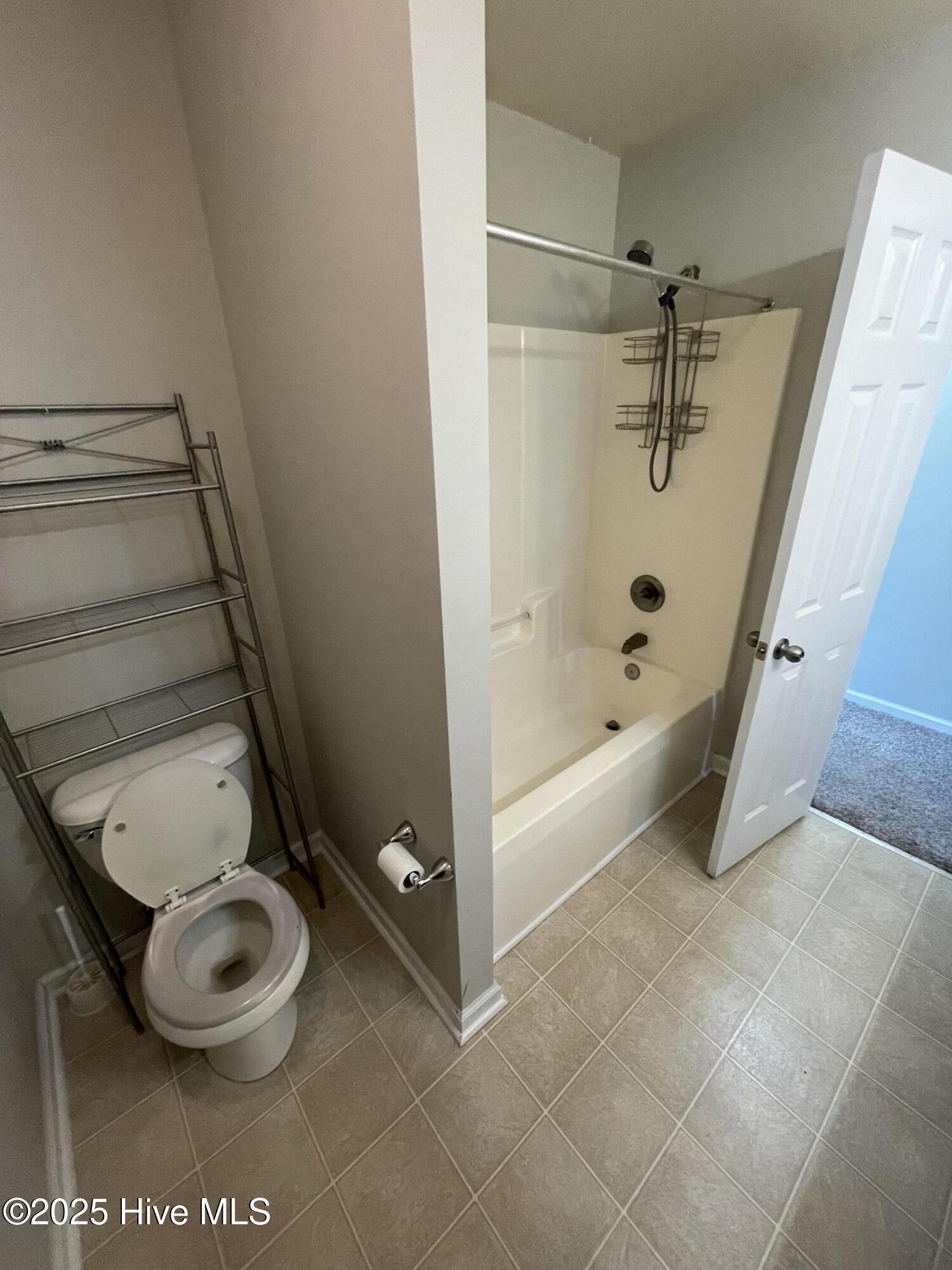 407 Caldwell Loop Jacksonville, NC 28546 - Photo 4 of 15 IMG_3876